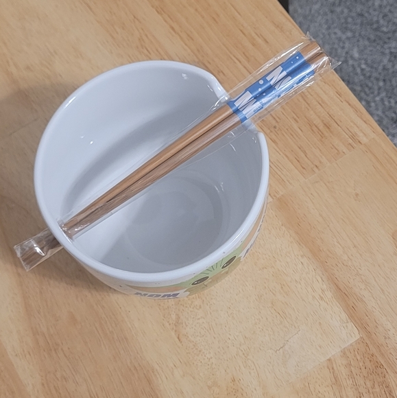 NWOT Star Wars Ramen Bowl with Chopsticks - Picture 5 of 7